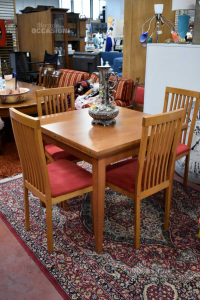 Tisch Kann Geöffnet Werden Von Buch 90x90x80 Cm + 4 Stühle Foderate Rot