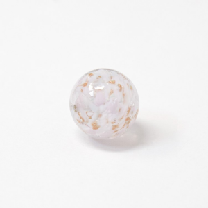 Perla tonda in vetro di Murano colore cristallo con dettagli bianco e avventurina Ø12 mm. Con foro passante.