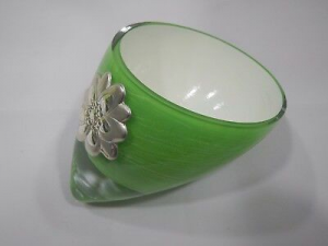 Vaso in vetro verde con applicazioni laminate argento 120839-20