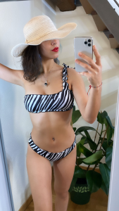 Bikini fascia monospalla e slip brasiliano fianco alto Striped Effek Taglia M
