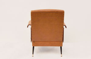Poltrona Mid-Century in noce ed ecopelle, Made in Italy, Anni '60 