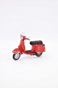 Model Vespa Scooter 2000 New Bay Red